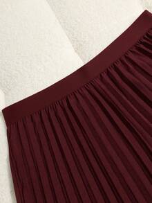 GlowEve CURVE Bộ 2 áo không tay cỡ lớn và quần ống rộng xếp ly thoải mái cho nữ - Màu Đỏ Sâu - Xem 8