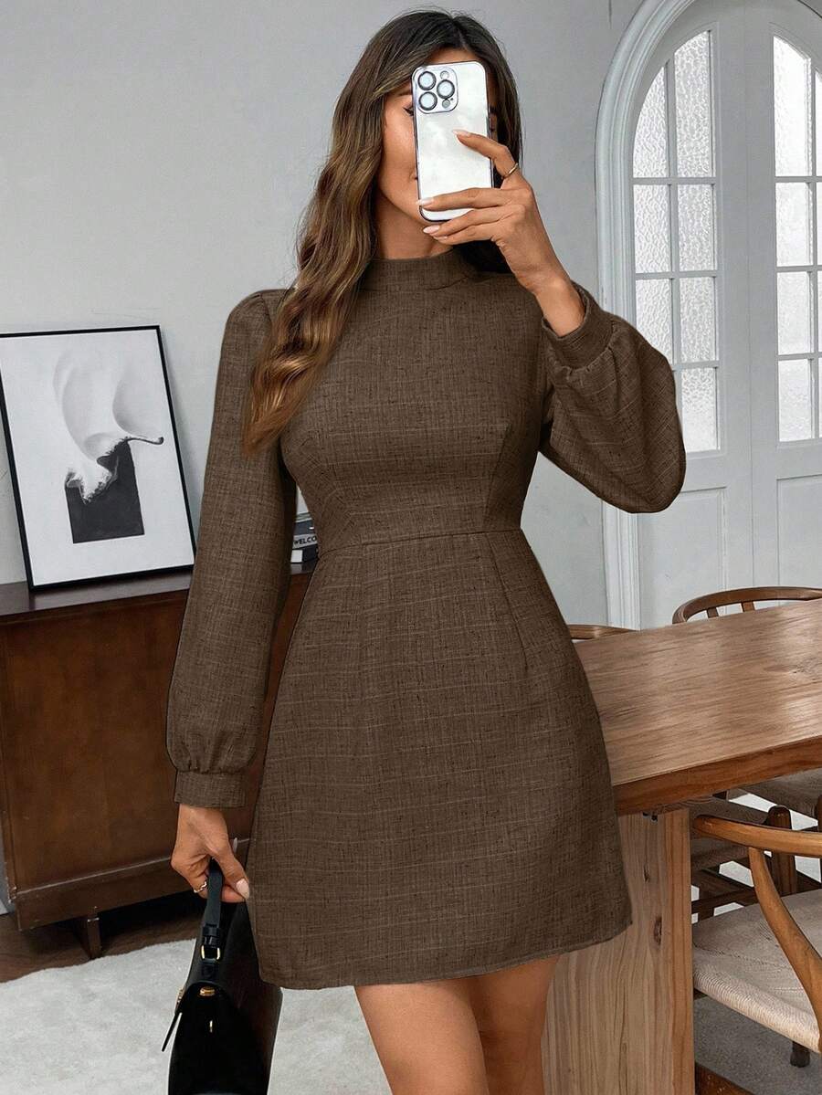 EMERY ROSE 女士中式立领灯笼袖束腰优雅短款连衣裙 - 棕色 - 查看 1