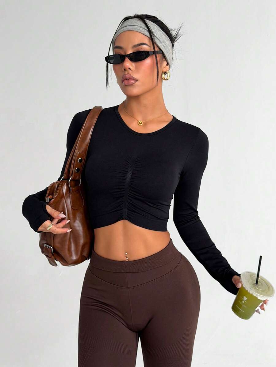 Dewbera Áo thun thể thao nữ liền mạch có lỗ xỏ ngón tay cái, áo thun thể thao tay raglan bó sát tập thể dục - màu đen - Xem 1