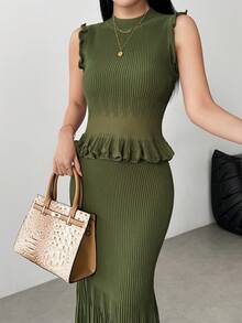 Modelyn Bộ 2 áo len không tay phong cách quý cô thanh lịch và chân váy dài xếp ly - màu xanh lá - Xem 3