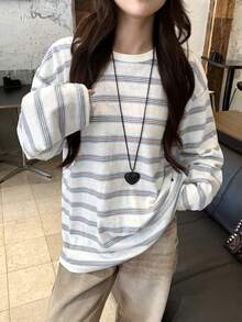 DAZY 条纹宽松落肩长袖圆领女士休闲T恤 - 藍白色 - 查看 7