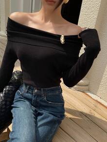 DAZY Pull femme élégant à épaules dénudées avec décoration métallique, design minimaliste casual chic, convient pour le trajet, automne/hiver - Noir - Voir 8