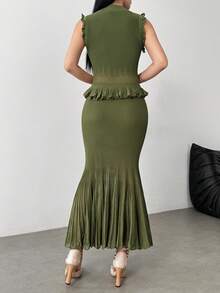 Modelyn Bộ 2 áo len không tay phong cách quý cô thanh lịch và chân váy dài xếp ly - màu xanh lá - Xem 2