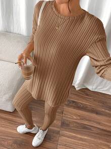 SHEIN Frenchy Camiseta de punto acanalado con hombros caídos y leggings de tela texturizada, conjunto de dos piezas - Caqui - Ver 6