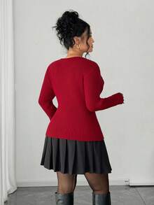 Auvina 圣诞闪亮长袍，酒红色珍珠点缀针织上衣，圣诞红营造节日氛围，珍珠蝴蝶结闪耀夺目，镂空设计露出性感锁骨，罗纹针织修身显瘦，尽显曼妙身姿，穿上它参加圣诞派对，瞬间成为全场焦点。 - 紅色 - 查看 2