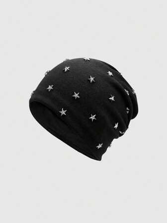 Goth Bonnet en maille chaude, style punk rock vintage noir, orné de clous métalliques et d'étoiles. Accessoire unisexe minimaliste et à la mode, idéal au quotidien, à l'école, en rendez-vous, en shopping, en voyage, pour Halloween et plus encore.