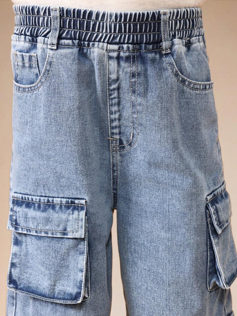 Jean cargo ample à poches multiples