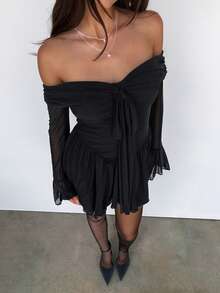 Sweetina Váy ngắn thời trang hở vai màu đen trơn gợi cảm, tay loe, thắt nút phía trước cho tiệc mừng năm mới của phụ nữ - màu đen - Xem 4