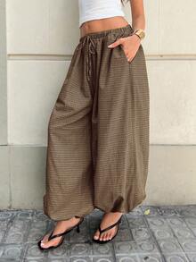 Siren Gaze 2025新款女士休闲格子抽绳腰宽松裤 - 女士秋季服装、女士秋冬穿搭。别致的波西米亚风哈伦阔腿裤，复古韵味，通勤、派对、外出、商务休闲及日常穿着皆宜。 - 棕色 - 查看 4