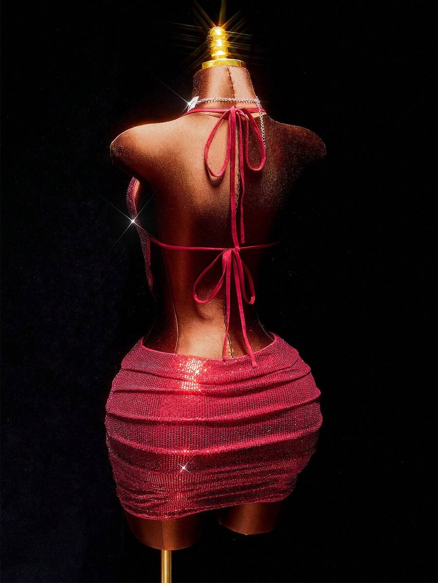 Amplova طقم ملابس علوية قصيرة ذات ترتر ذهبية باللون الأحمر الكرزي وتنورة قصيرة منخفضة الخصر، طقم نسائي مكون من قطعتين