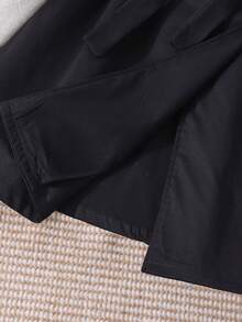 优雅贴身通勤百搭经典卡其色翻领袖口双排扣系腰风衣，适合少女