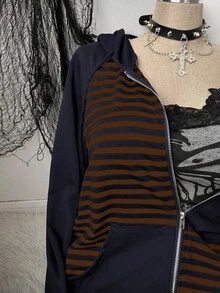 Sunspun Chaqueta con capucha y cremallera holgada con estampado de calavera oscura y rayas de contraste en talla grande - Multicolor - Ver 3