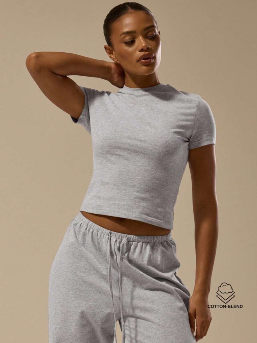 MUSERA ESSENTIALS Top de manga corta y cuello redondo ajustado, básico elegante, sexy para otoño, invierno, primavera y verano - Gris - Ver 1