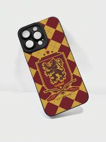 HARRY POTTER X SHEIN 黑色磨砂软壳手机壳，印有格兰芬多学院徽章和红黄菱形图案，兼容iPhone和Galaxy手机——是《活下来的男孩》粉丝和格兰芬多支持者日常使用的理想之选。这款手机壳兼容iPhone 17/Air/17 Pro/17 Pro Max，保护壳也适用于iPhone和Galaxy手机。 - 黑色 - 查看 3