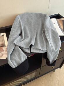 Franclia 女士休闲纯色圆领前扣长袖大衣，秋冬时尚百搭休闲长袖短款纽扣夹克，休闲短款大衣，灰色时尚保暖舒适冬季女式大衣，新年女式冬季大衣，感恩节女式时尚大衣，适合外出、工作和教堂穿着。