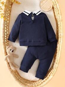 SHEIN 2 件套新生男婴秋季服装，针织领长袖上衣和纯色长裤套装 - 藏蓝色 - 查看 3