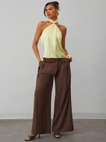 Hauture Blusa de satén elástico liso con cuello de halter retorcido, sin mangas, para estilo de oficina casual y sexy