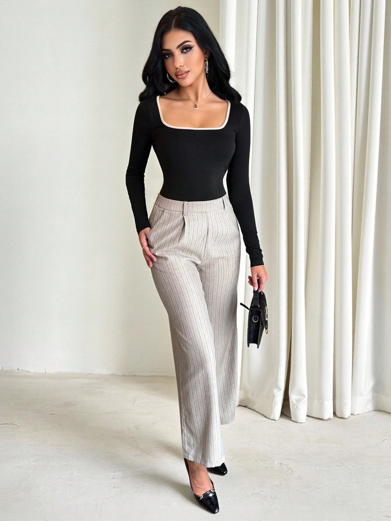 Vavine مجموعة مكونة من 2 قطعة: ملابس علوية ضيقة بي...