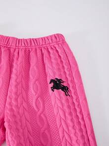 SHEIN Explorewe Casuvi 儿童女童两件套冬季服装，针织双层提花纹理套头衫套装，带有马术运动图案印花，适合秋冬季休闲、运动、度假穿着 - 玫紅色 - 查看 6