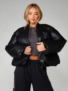 Missguided x Playboy 女式超大号皮革飞行员夹克冬季时尚黑色绗缝羽绒风格拉链休闲街头短款带标志刺绣时尚现代 - 黑色 - 查看 2