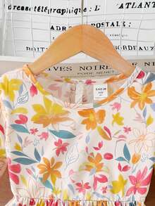 SHEIN NovaGlow 童装年轻女孩小女孩碎花圆领泡泡袖修身休闲蛋糕 A 字连衣裙，秋冬新品 - 卡其色 - 查看 7