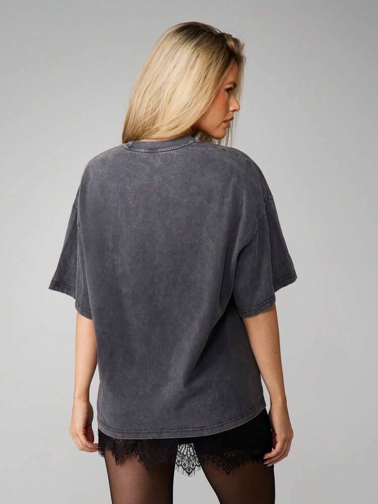 MISSGUIDED Oversized Vintage Washed Graphic Logo Print Short Sleeve Tee For Casual Weekend Streetwear