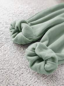 SHEIN 2 件套男婴可爱百搭字母图案连帽衫 + 绿色裤子套装，男女通用婴儿服装，婴儿冬装