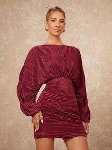 Lumalex Robe de vacances mini à manches longues plissée en tissu bordeaux, nouveau style automne pour femmes. Robe de luxe pour soirée, cet automne-hiver, tenue décontractée élégante, soirée de gala, automne chic, look de fête, tenue de week-end, robe glamour, style de travail automne-hiver, romance délicate, robe de romance enchantée, robe de fête pour l'automne, robe drapée, tenue de bureau décontractée, robe de bal de promo, convient pour les sorties, les soirées, les mariages, les vacances, les anniversaires