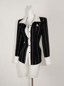 Zolique Women's Contrast Color Shoulder Long Sleeve Front Button Waist Fitted Shirt - Black - View 5