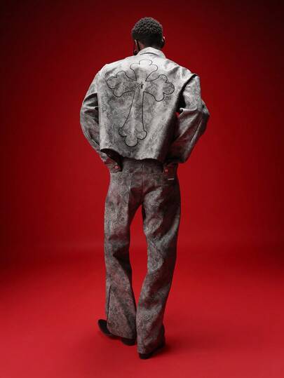 SUMWON Chaqueta de cuero PU con estampado de serpiente y aplicación de cruz para un estilo urbano y de calle