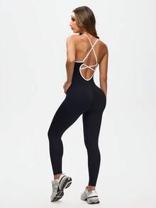 Eassivo Eassivo 撞色饰边露背挂脖连体裤 - 黑與白 - 查看 2