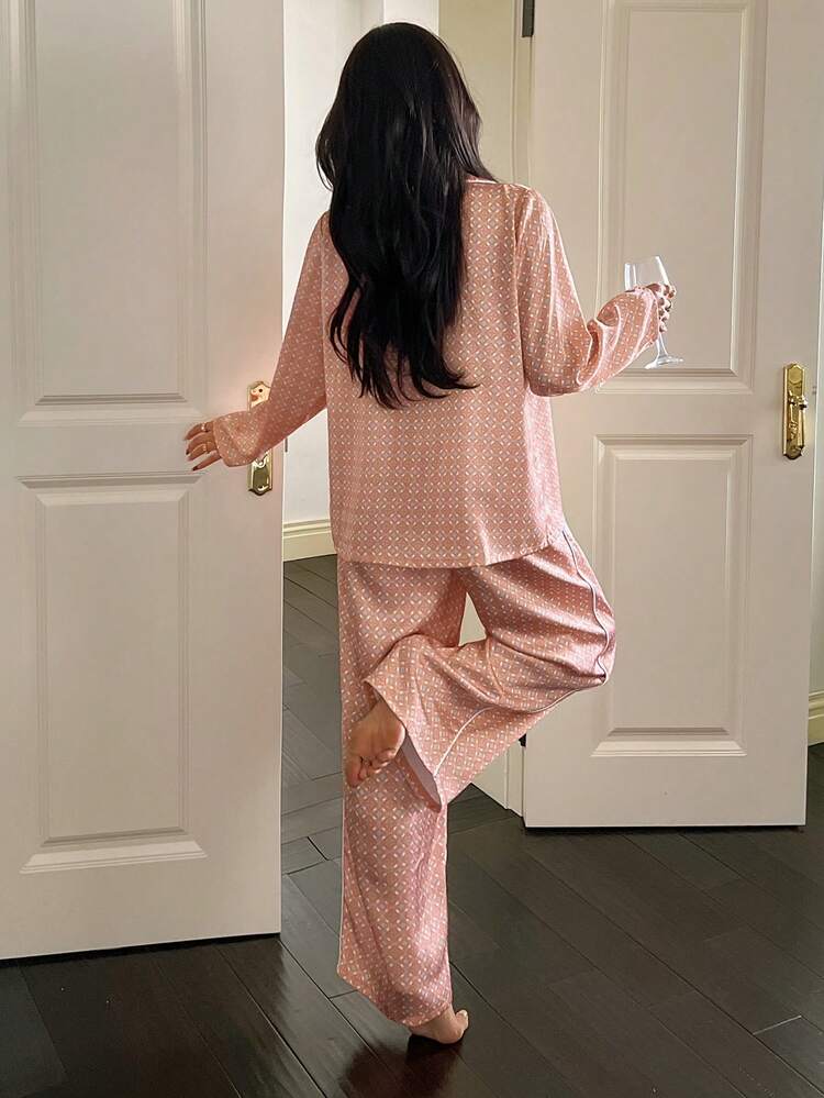 Floral Pattern Charming Satin Double-Breasted Loose Women Pajama Set, Vacation Style, Fall & Winter Clothes
