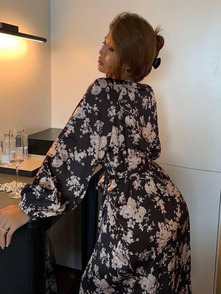 Floral Print Lantern Sleeve Women Sleepwear Robe, Winter