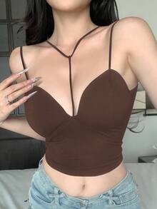 DAZY 女士吊带背心，内置衬垫胸罩，细肩带设计 - 棕色 - 查看 3