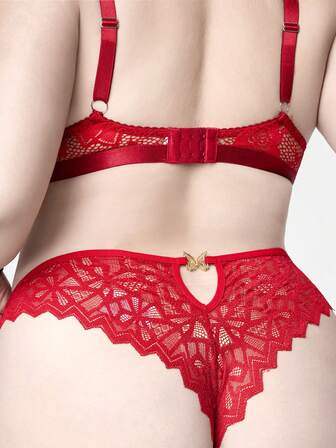 ROMWE Avant 1pc Plus Size Sexy Lace Sheer Butterfly Metal Decor Thong Panty