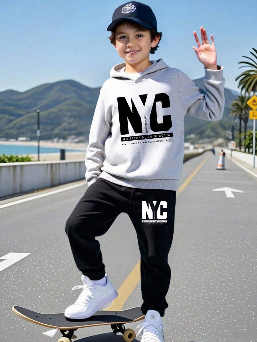 适合青少年男孩的舒适秋冬款式，休闲时尚创意个性化清新简约高端数字字母标语印花连帽衫和运动裤套装，舒适套装 - 彩色 - 查看 1