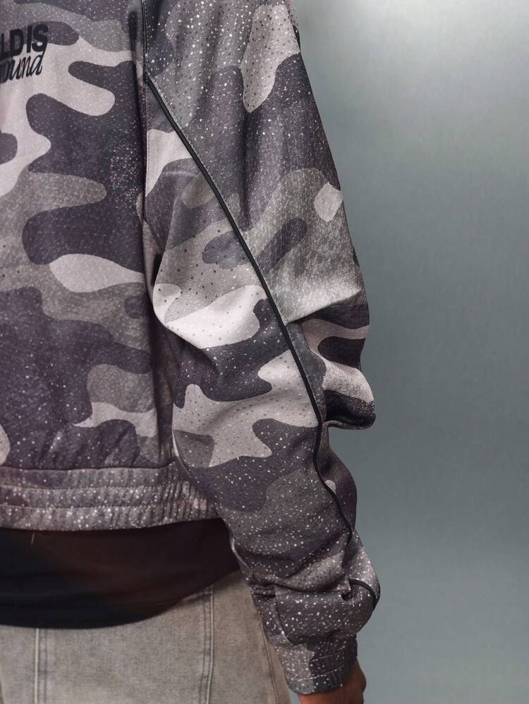PLAYBOY X SUMWON Cropped Camo Sweatshirt With Raglan Sleeves
