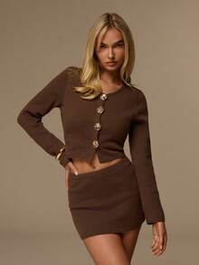 Glamine 女士优雅棕色圆领开衫，配玫瑰金纽扣、长袖针织上衣和修身针织迷你裙两件套 - 咖啡棕 - 查看 1