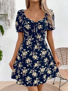 SHEIN Clasi 女士心形领前系带短袖简约短款迷你连衣裙 - 藍白色 - 查看 1