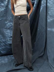 Nöista 黑色宽松牛仔裤，版型休闲，膝盖处有缝线细节。完美的秋季单品，可轻松搭配宽松毛衣，或打造轻松的圣诞造型。 - 黑色 - 查看 7