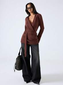 LYSMO 2025 Winter Minimalist V-Neck Elegant Long Sleeve Sweater, Autumn/Winter/Christmas/New Year/ Thanksgiving/Graduation/Elegant Brown Sweater