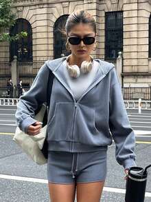 DAZY 3 Stück/Set sportlicher Fleece-Kapuzenjacke, einfarbiges schlank geschnittenes Langarm Basisshirt, dünne Shorts, Damen Loungewear Set, flauschige Winterkleidung - Graublau - Übersicht 5