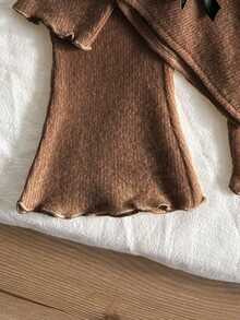 SHEIN 2 件套女婴蝴蝶结装饰针织套装，浅杏色高领上衣搭配喇叭裤，可爱休闲，适合秋冬