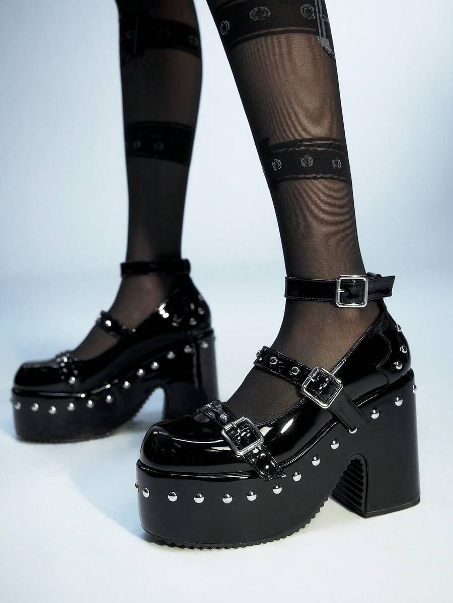 Sugerpunk Scarpe da donna con suola spessa, tacco a zeppa, decorazione con borchie, cinturino alla caviglia con fibbia - nero - Visualizzare 1