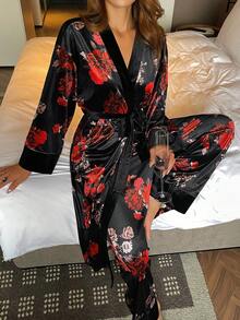 DAZY Vintage Floral Pattern Velvet Women Pajama Set, Autumn/Winter - Black - View 5