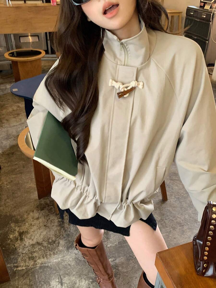 DAZY 女士纯色宽松高领长袖抽绳荷叶边下摆休闲夹克，适合秋冬季 - 卡其色 - 查看 1