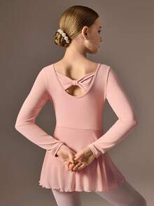 SHEIN 女童长袖粉色芭蕾舞裙，圆领，前襟褶皱设计，可爱的蝴蝶结后背设计，柔软轻盈的网眼裙，裆部按扣，高弹力，亲肤，适合舞蹈、瑜伽和运动穿着 - 藕粉色 - 查看 2