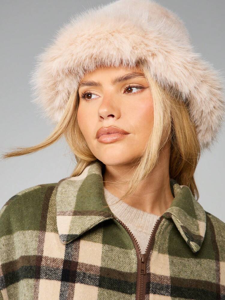 MISSGUIDED Faux Fur Winter Beanie Hat