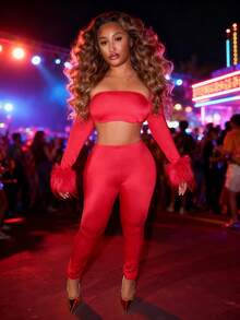 Slaydiva 2025 Winter New Arrivals - Global Carnival Season:New Year Valentine's Day Party Evening Gathering Date Gathering Birthday Party Preppy Style Student Wear Everyday Street Basic Versatile Casual Cruise Travel Internet Celebrity Hot Style Sexy Club Y2K Punk Racing Tube Top + Ultra Short Long Sleeve Fur Trim Jacket + Tights Red Glitter Fabric Winter Three-Piece Suit Christmas Suit New Year Suit Women's Three-Piece Suit - Red - View 10