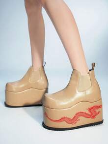 Sugerpunk 女式黑色厚底踝靴，哥特风格粗跟，中国龙刺绣和金属装饰，前卫金属质感 - 杏色 - 查看 4